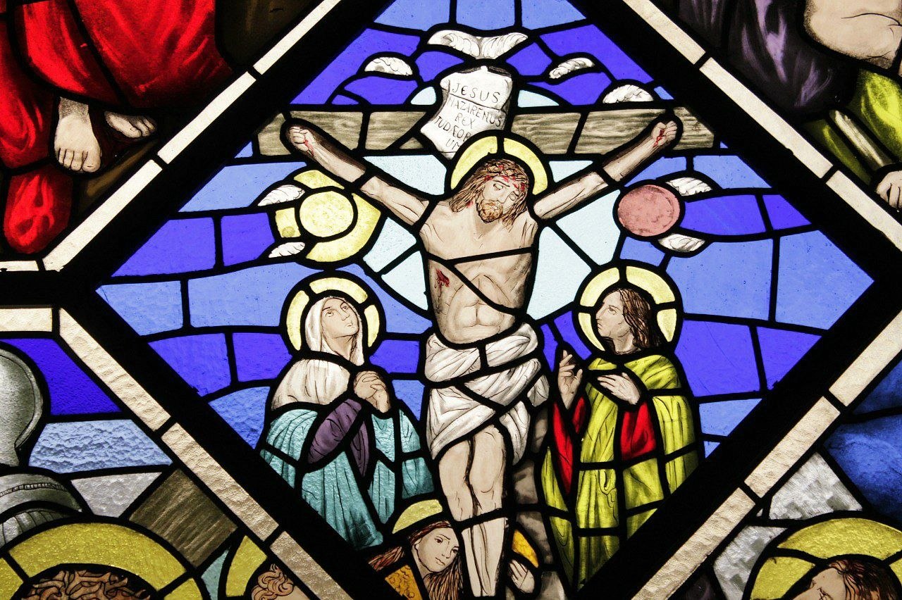 Dettaglio di una vetrata artistica